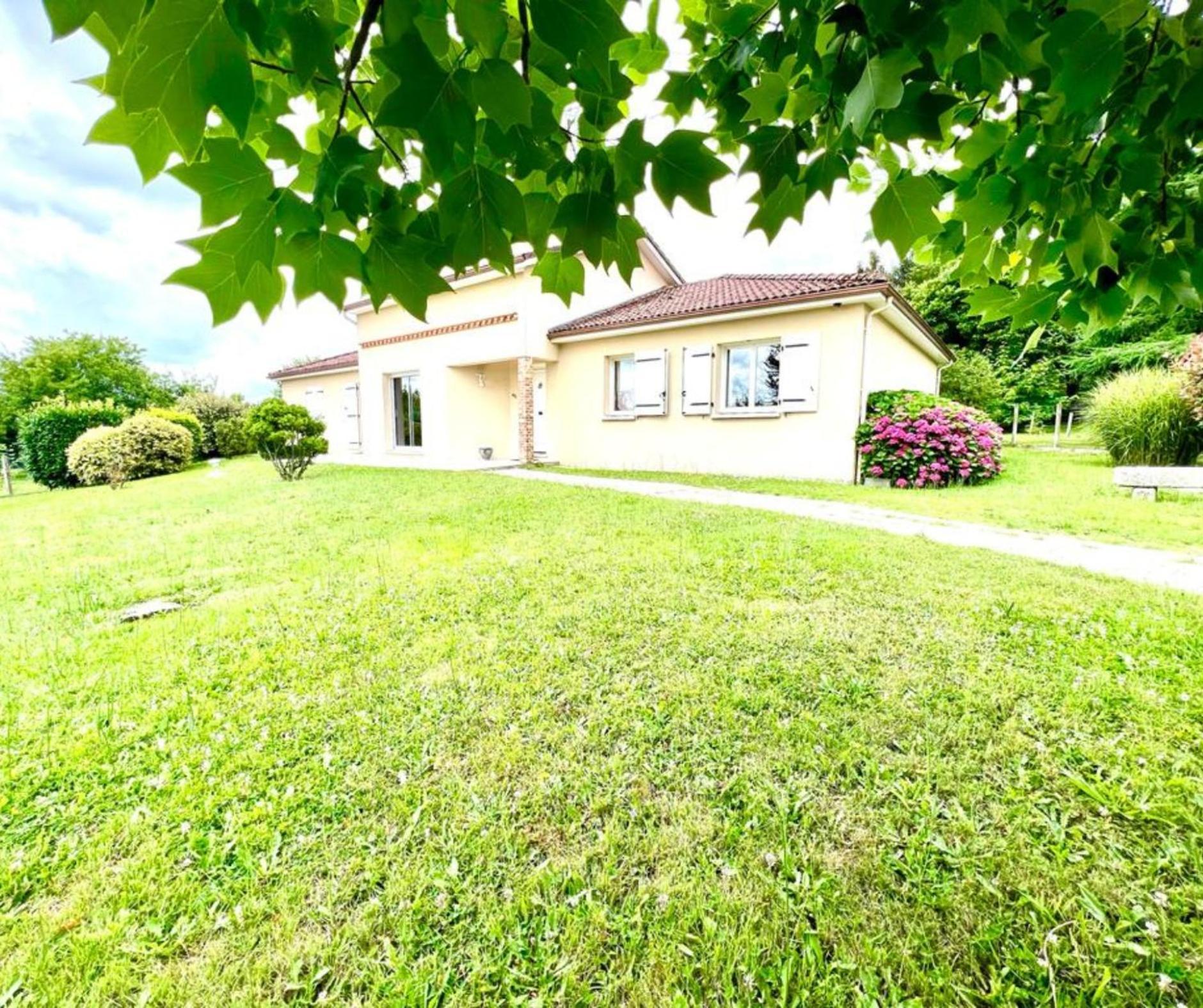 Hébergement de vacances La Garde Familiale Et Spacieuse *